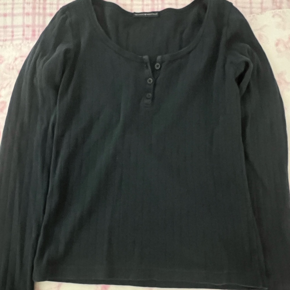 Women's Black Long Sleeve Top